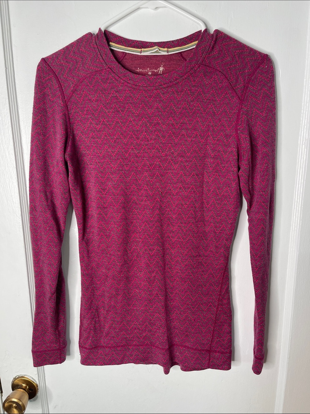Smartwool Long Sleeve Top Medium Base Layer M Pink Chevron Stripe Soft Ladies